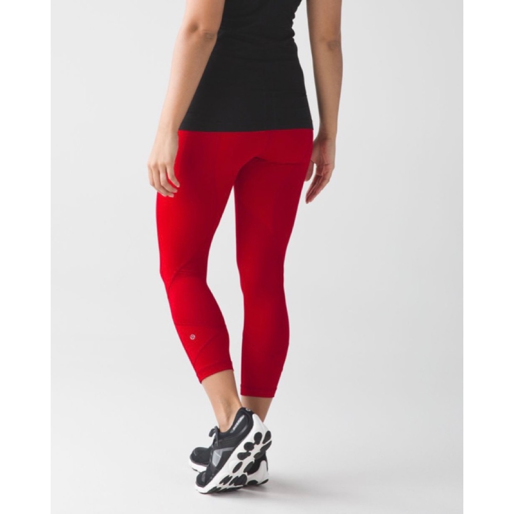 Lululemon Pace Rival Crop *22 Size 10